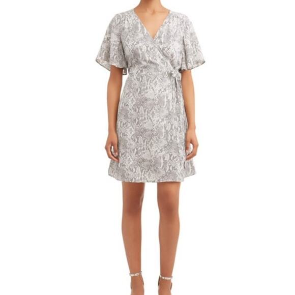 Time and Tru Dress Wrap XXXL 3X Sz 22 NWT Gray White Snake Print - Picture 1 of 6